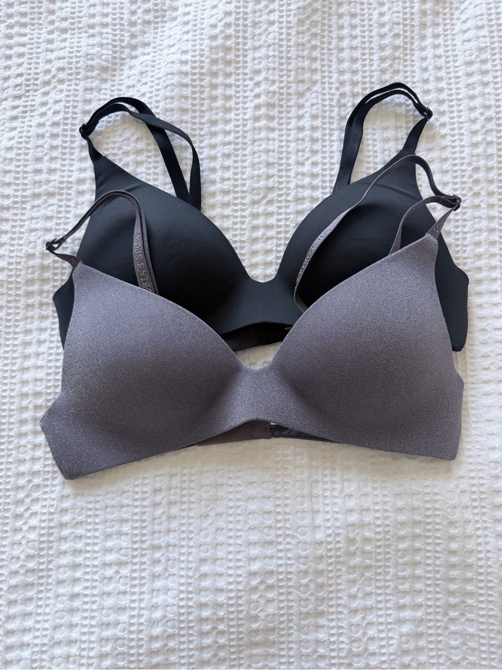 Black and sparkling great t-shirt bra